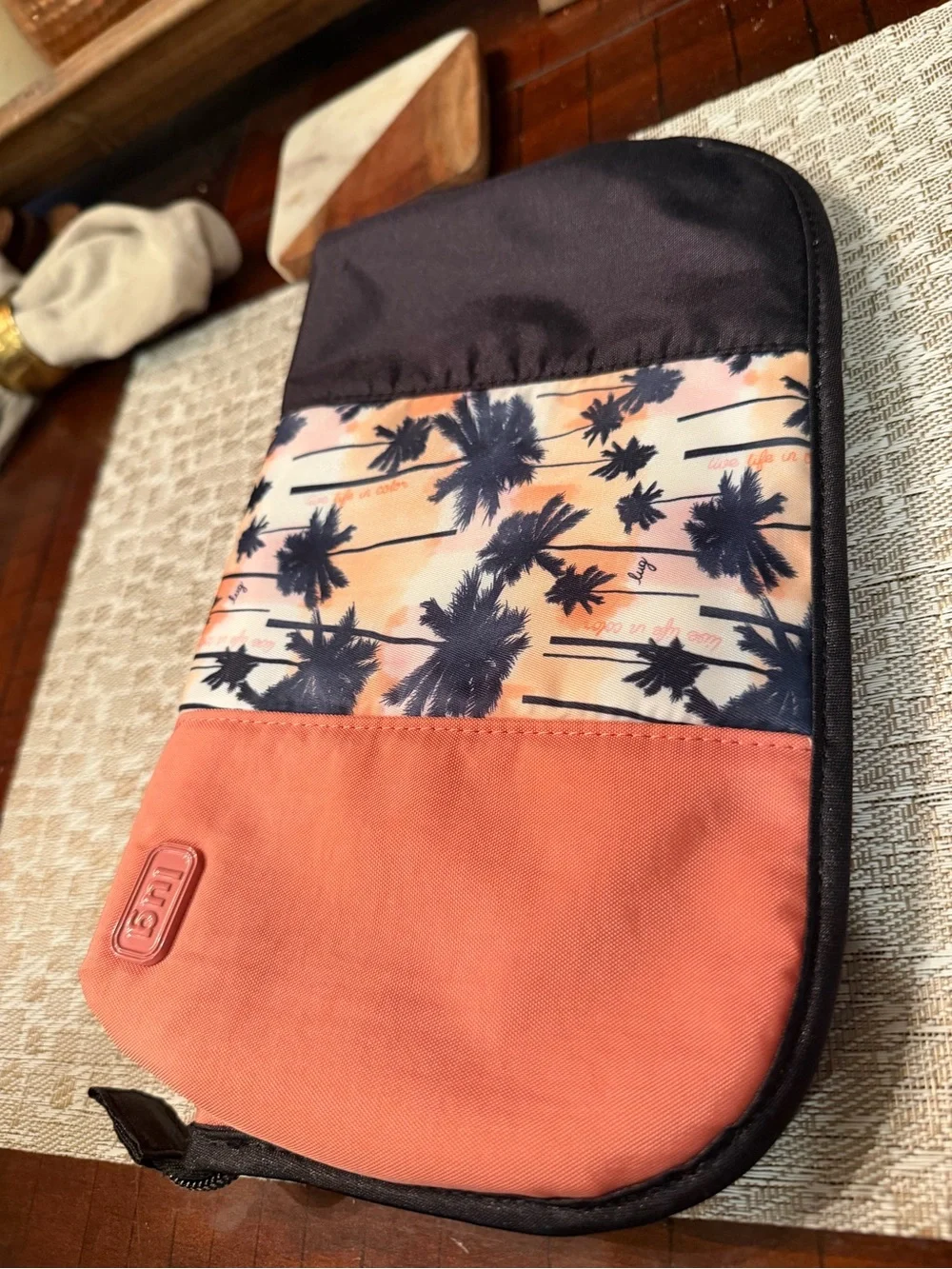Lug flash travel cosmetic case tropical palms NEW